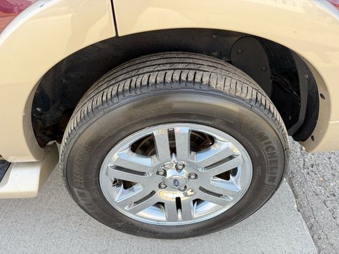 Used 2007 Ford Explorer Eddie Bauer image 11
