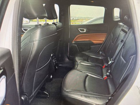 Used 2025 Jeep Compass Limited AWD/4WD image 5