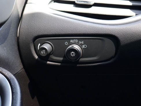Used 2023 Chevrolet Malibu LT FWD image 17