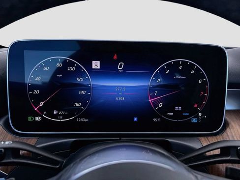 Certified 2024 Mercedes-Benz CLE 300 4MATIC Coupe image 32