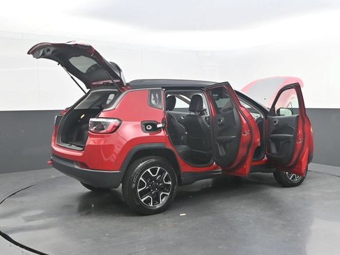 Used 2021 Jeep Compass Trailhawk AWD/4WD image 40
