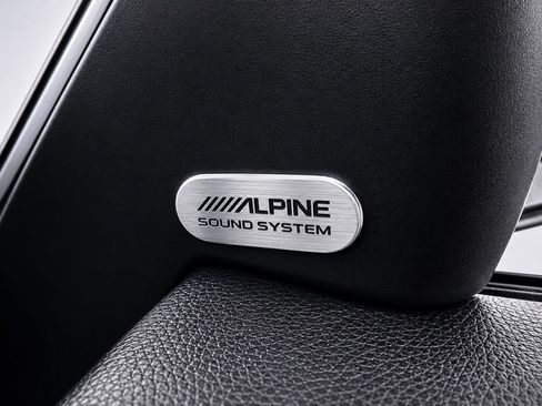 Used 2023 Chrysler 300 S RWD image 35