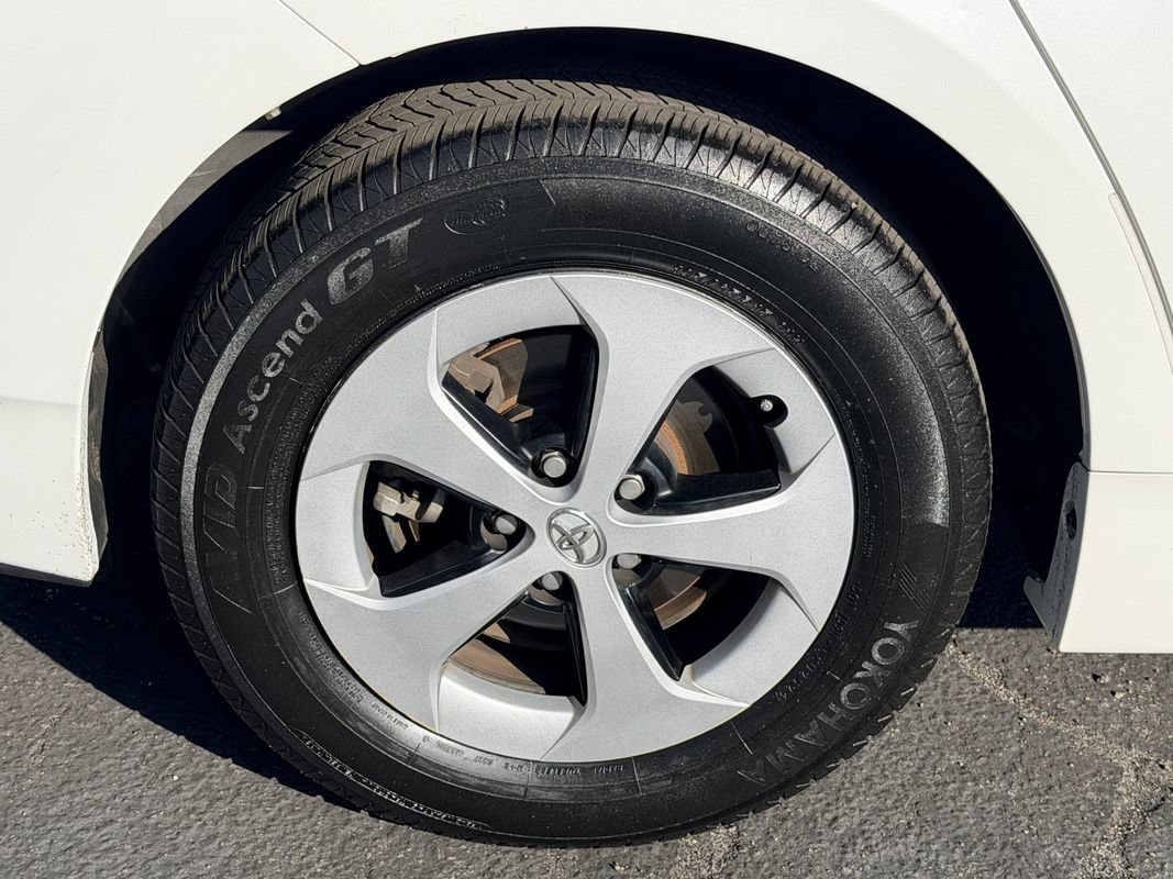 Used 2014 Toyota Prius Two FWD image 11