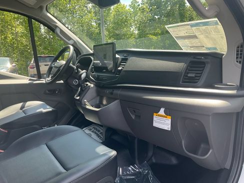 New 2026 Ford Transit 250 Low Roof RWD image 11