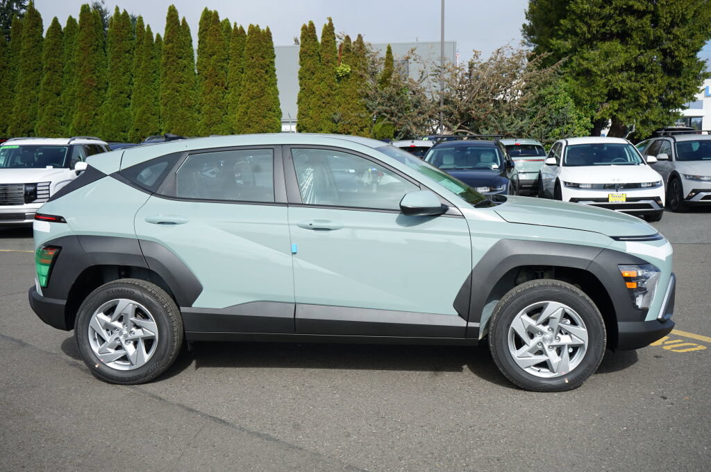 New 2027 Hyundai Kona SE AWD/4WD image 4