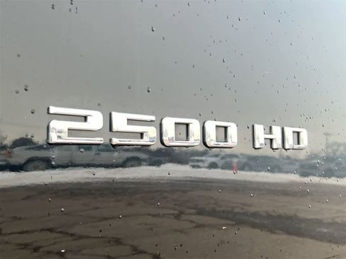 Used 2022 Chevrolet Silverado 2500 High Country image 13