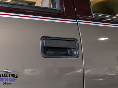 Used 1997 Chevrolet Suburban 2WD w/ Preferred Equipment Group 3 image 36