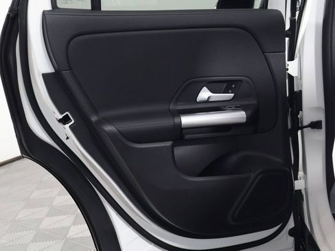 Used 2023 Mercedes-Benz GLA 250 image 13