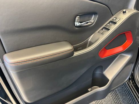 New 2025 Nissan Frontier PRO-4X w/ Pro Convenience Package image 13