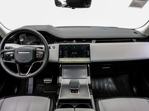 Used 2024 Land Rover Range Rover Evoque Dynamic SE image 18