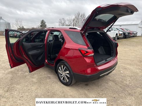 Used 2024 Chevrolet Equinox Premier image 29