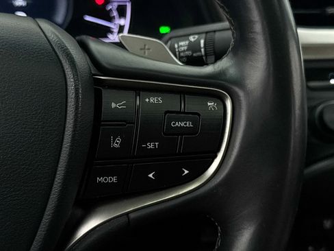 Used 2020 Lexus ES 300h w/ Premium Package image 20