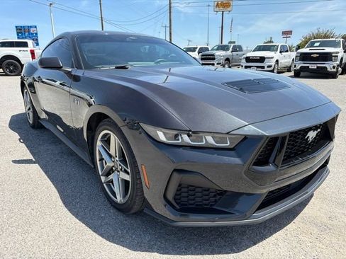 Used 2024 Ford Mustang GT RWD image 3