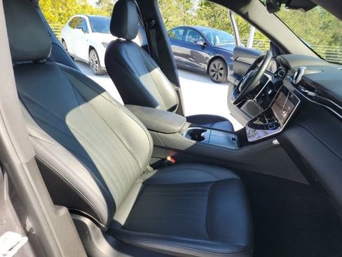 Used 2023 Maserati Grecale GT image 23