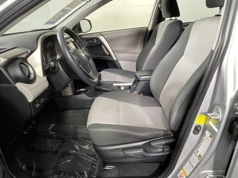 Used 2013 Toyota RAV4 LE AWD/4WD image 10
