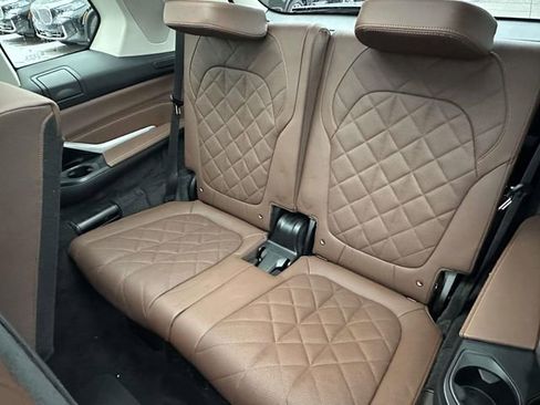 Certified 2024 BMW X7 xDrive40i image 19