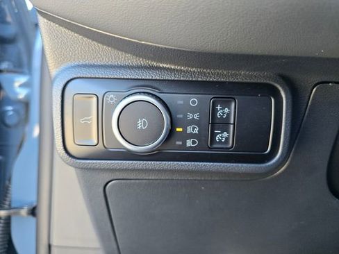 Used 2025 Ford Explorer Active w/ Active Comfort Package image 24