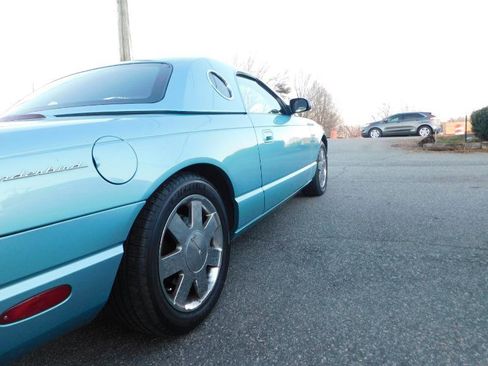 Used 2002 Ford Thunderbird Deluxe image 24