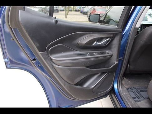 Used 2022 GMC Terrain SLE w/ Driver Convenience Package FWD image 24