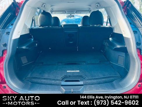 Used 2017 Nissan Rogue S image 8