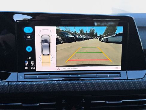 Used 2023 Volkswagen Golf R image 26