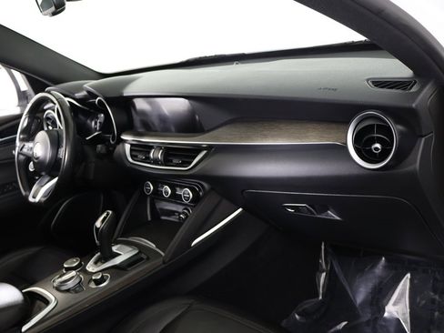 Used 2022 Alfa Romeo Stelvio Ti image 29