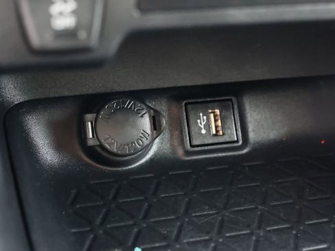 Used 2024 Toyota RAV4 XLE image 21