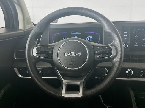 Used 2025 Kia Sportage LX FWD image 17