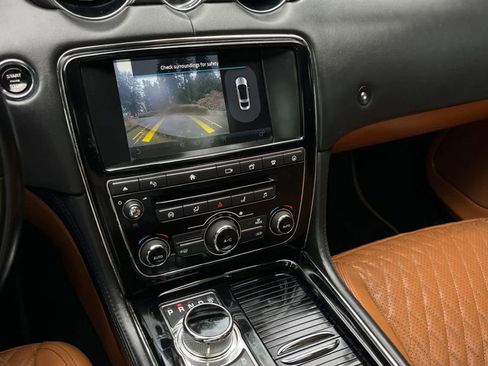 Used 2016 Jaguar XJ L Portfolio image 7