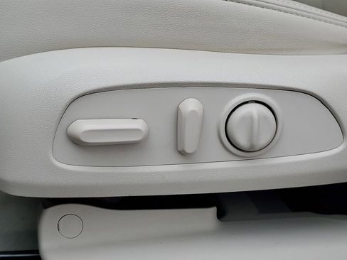 Used 2023 GMC Acadia Denali w/ Trailering Package image 5