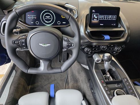 Used 2024 Aston Martin Valour Coupe image 9
