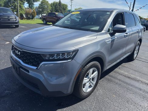 Used 2022 Kia Sorento LX FWD image 1