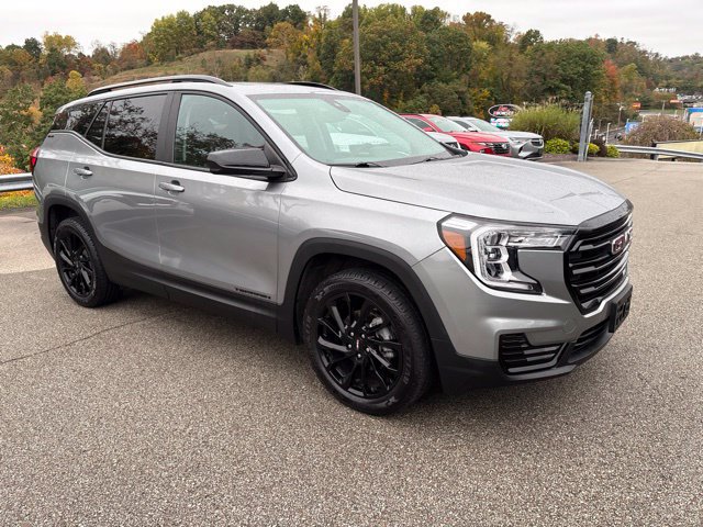 Used 2023 GMC Terrain SLE w/ Driver Convenience Package AWD/4WD image 7