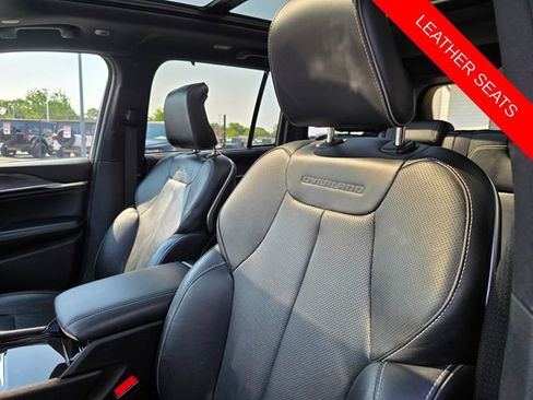Used 2023 Jeep Grand Cherokee Overland w/ Advanced Protech Group III AWD/4WD image 6