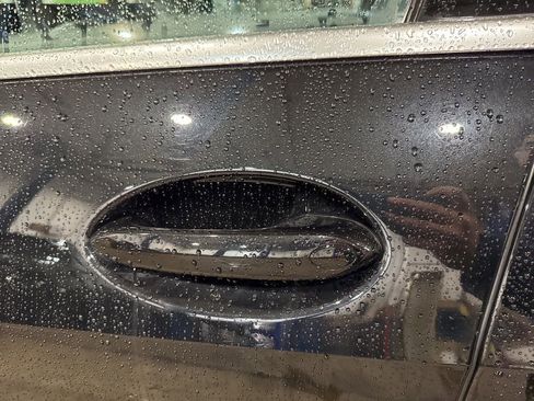 Used 2025 BMW X5 xDrive50e image 12