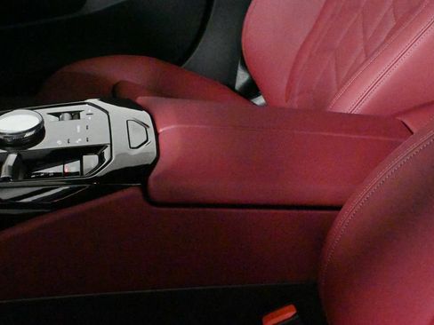 Used 2026 BMW 530i xDrive w/ Premium Package image 26