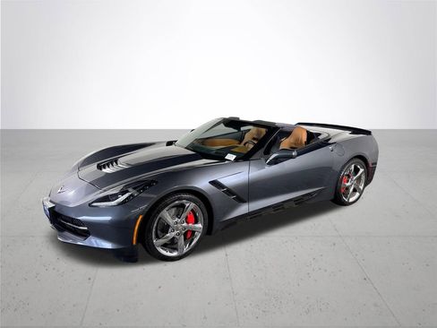 Used 2014 Chevrolet Corvette Stingray Convertible w/ 3LT Preferred Equipment Group RWD image 2