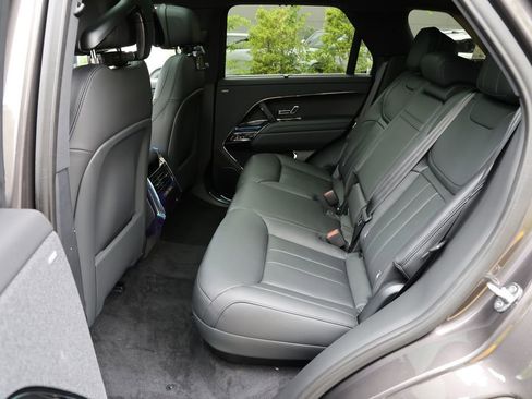 New 2026 Land Rover Range Rover Sport Dynamic SE AWD/4WD image 19