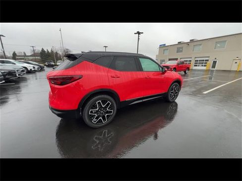 Certified 2024 Chevrolet Blazer RS w/ Driver Confidence II Package image 8