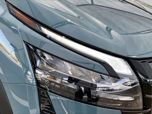 New 2026 Nissan Pathfinder Platinum AWD/4WD image 13