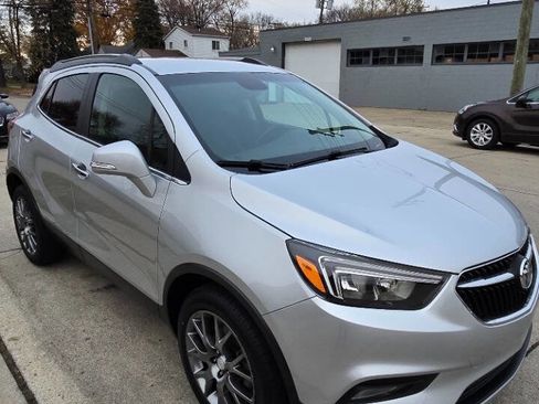 Used 2019 Buick Encore Sport Touring image 15