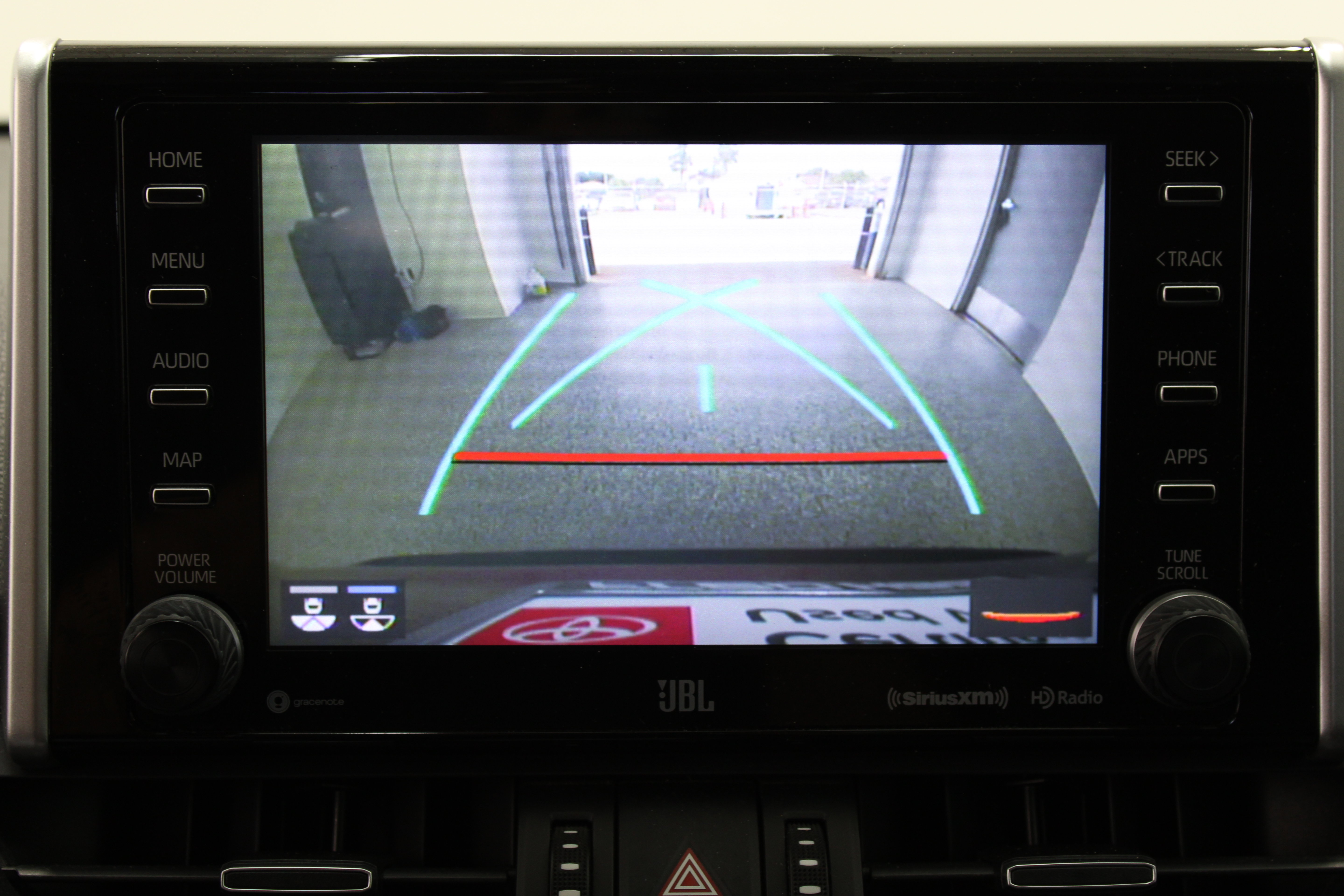 Used 2020 Toyota RAV4 XLE Premium FWD image 21