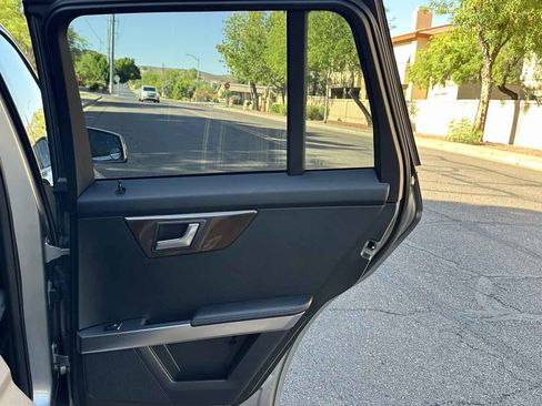 Used 2015 Mercedes-Benz GLK 350 2WD image 37