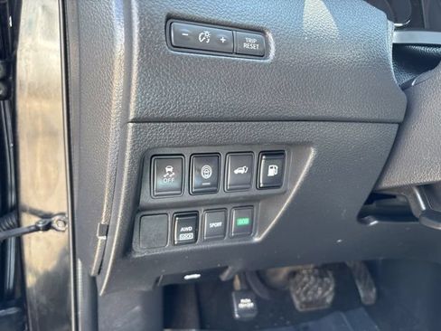 Used 2019 Nissan Rogue SV AWD/4WD image 29
