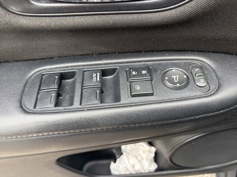 Used 2016 Honda HR-V LX image 14