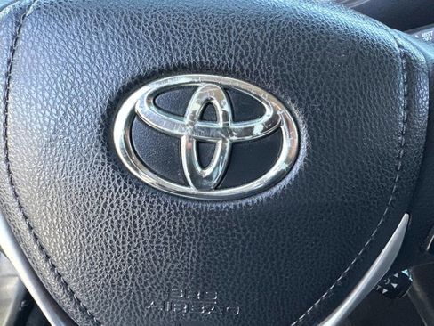 Used 2015 Toyota Corolla L image 20