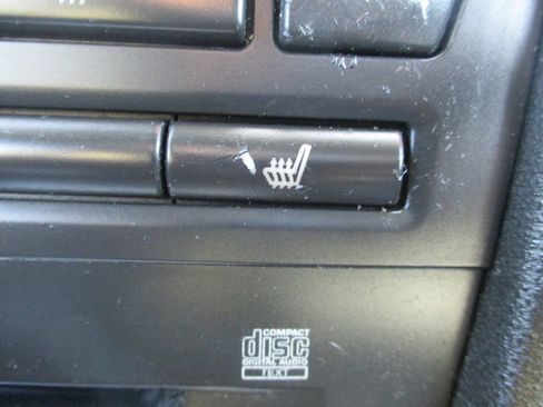 Used 2004 Saab 9-3 Aero FWD image 21