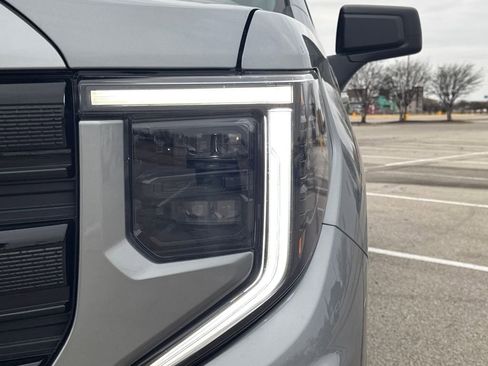 New 2026 GMC Sierra 1500 Elevation image 10