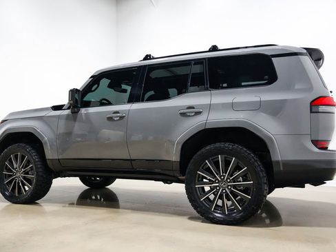 Used 2026 Lexus GX 550 w/ Accessory Package (2T) image 15