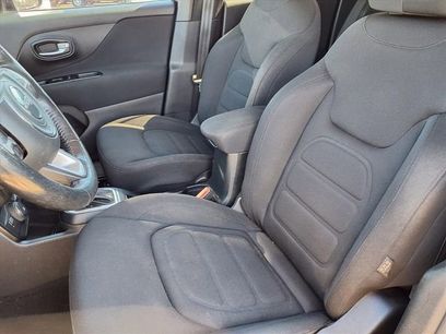 Used 2019 Jeep Renegade Latitude w/ Cold Weather Group